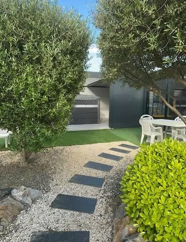 Aloha &spa En Bordure De Garrigue Lägenhet *